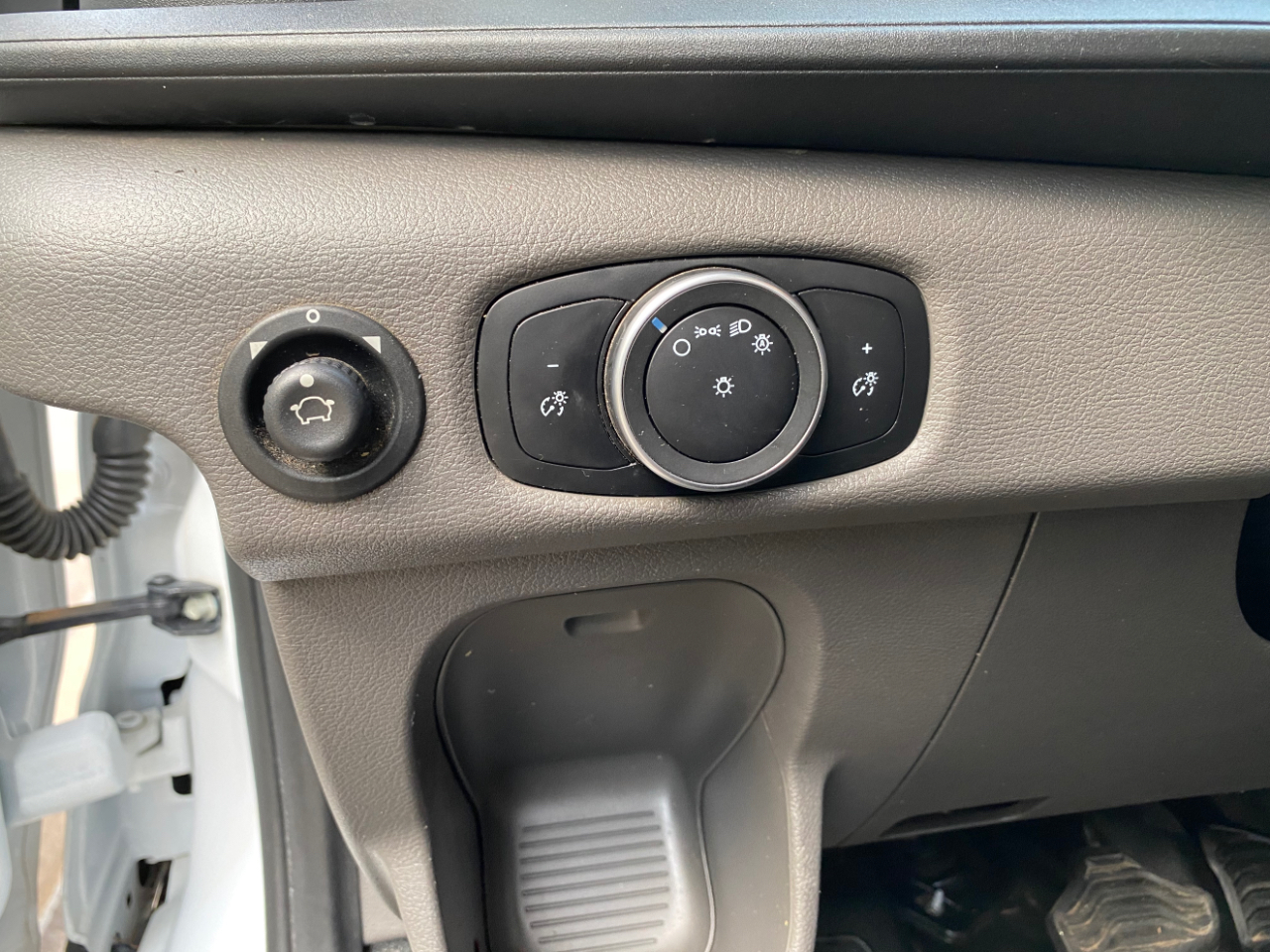 Ford Transit Cargo Van T-250 130" Med Rf 9070 GVWR RWD 2020