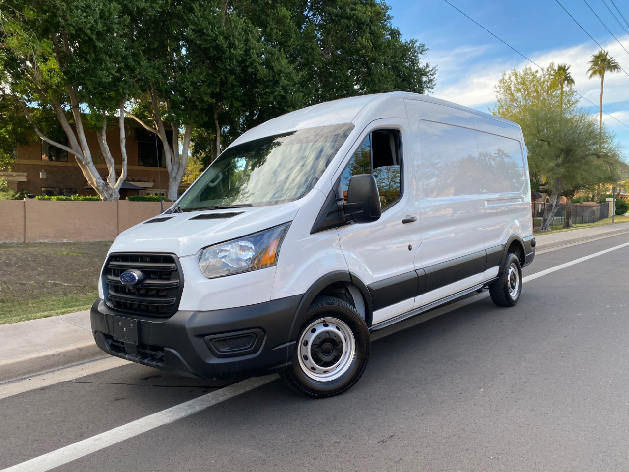 Ford Transit Cargo Van T-250 130" Med Rf 9070 GVWR RWD 2020