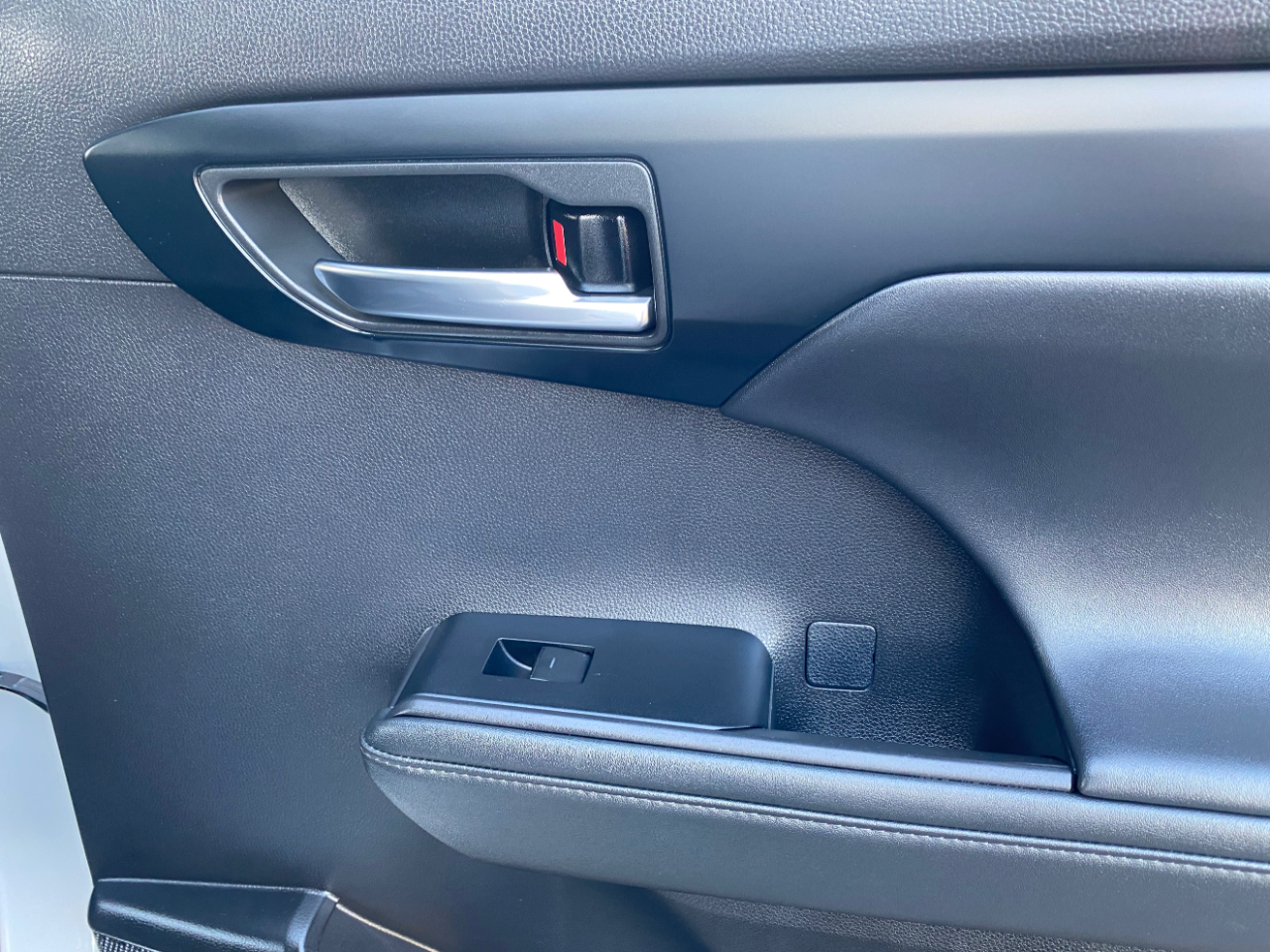 Toyota Highlander XLE FWD (Natl) 2022