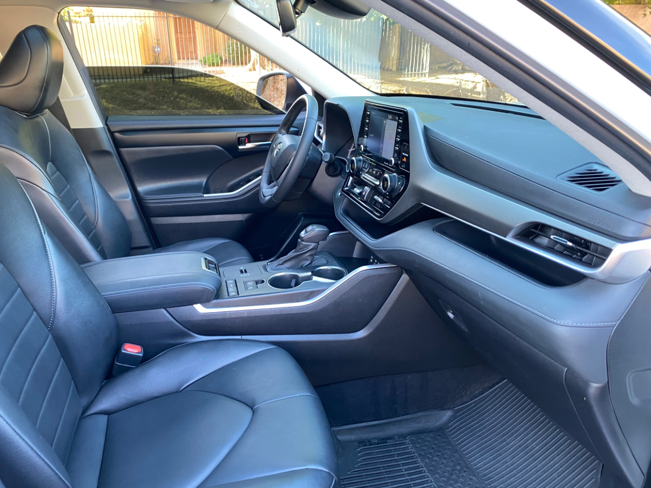 Toyota Highlander XLE FWD (Natl) 2022