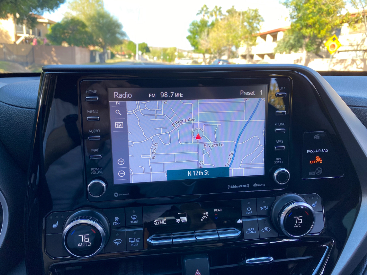 Toyota Highlander XLE FWD (Natl) 2022