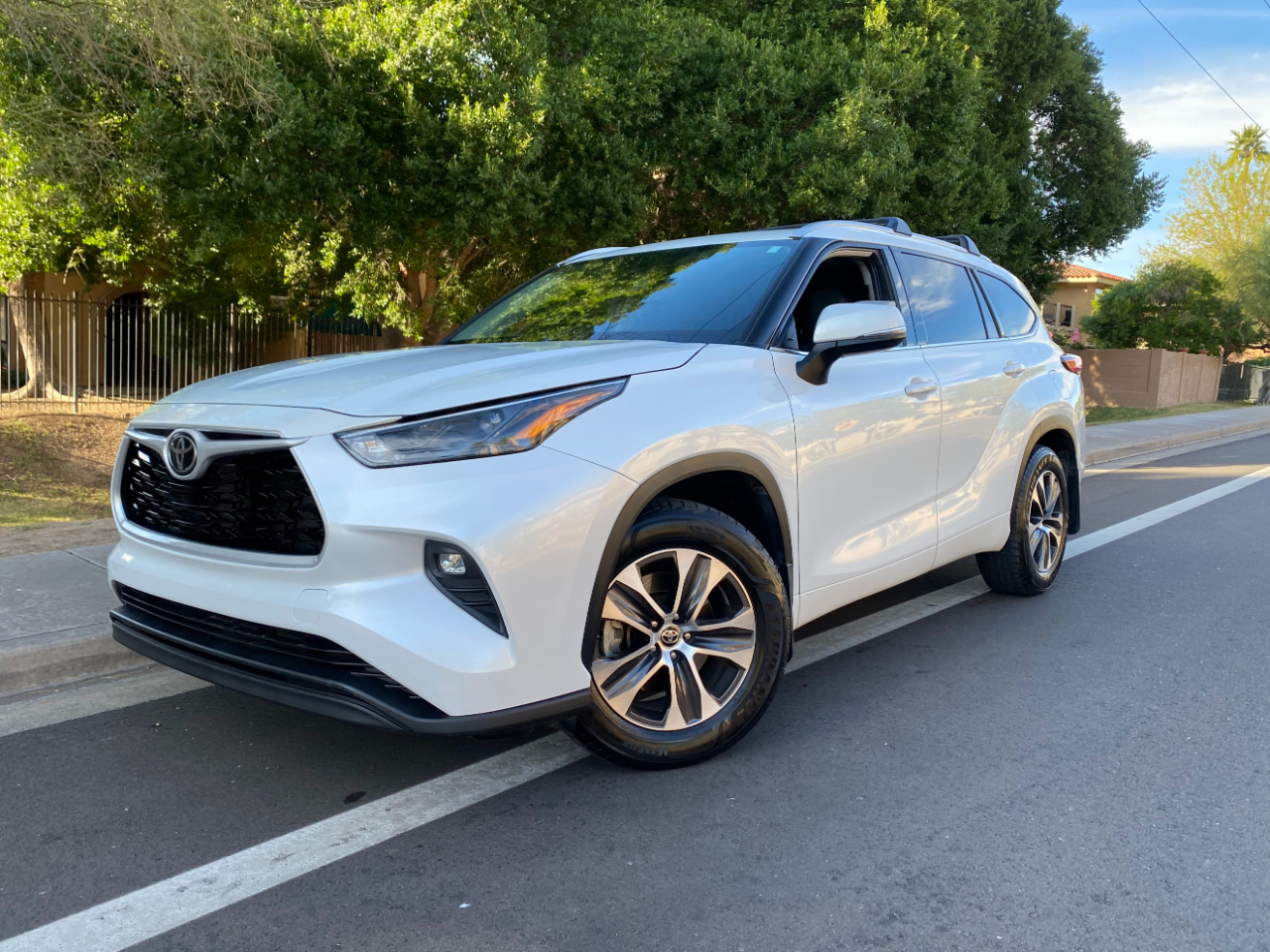 Toyota Highlander XLE FWD (Natl) 2022