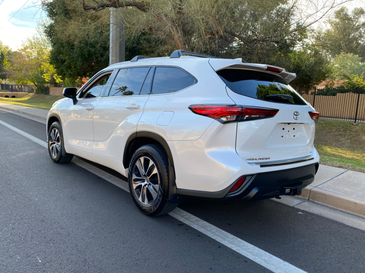 Toyota Highlander XLE FWD (Natl) 2022