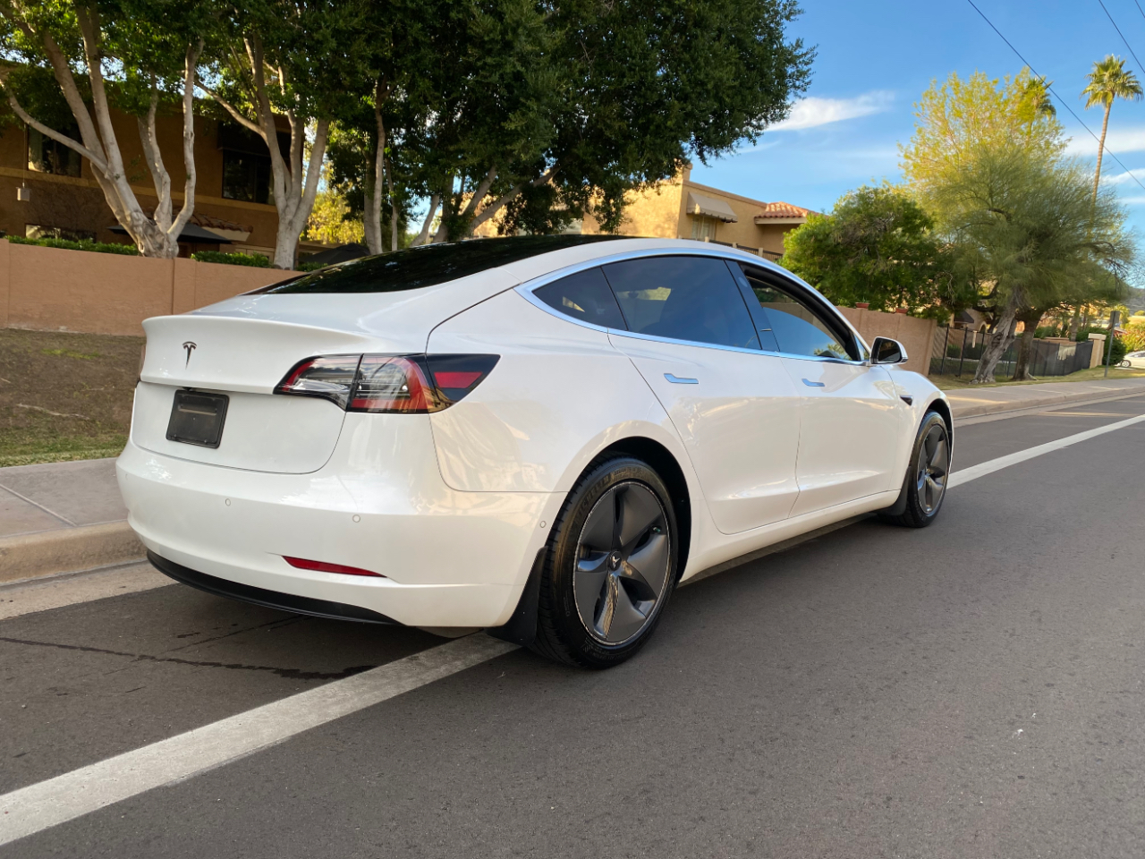 Tesla Model 3 Standard Range RWD 2020