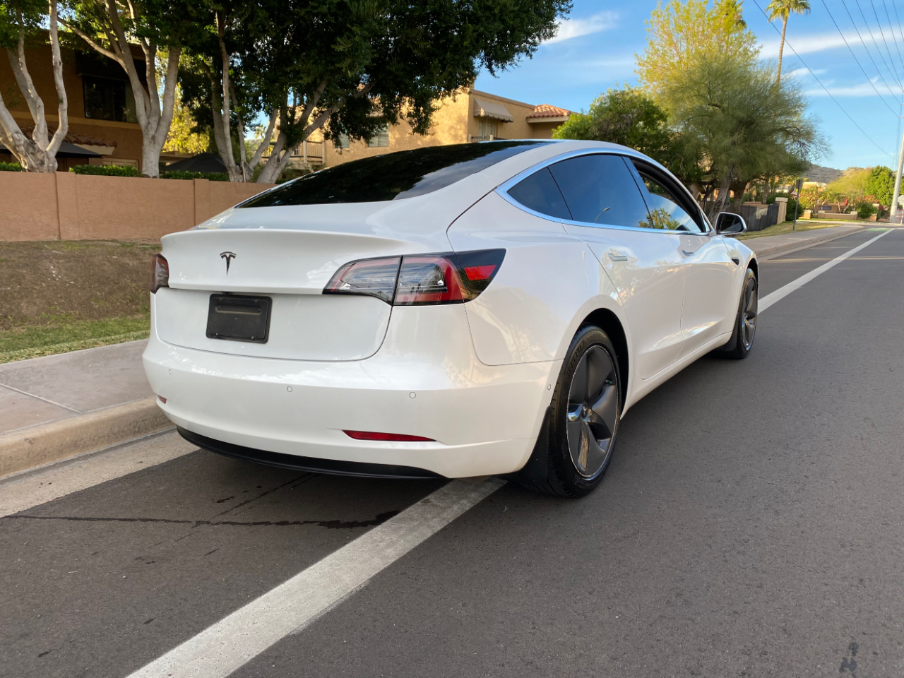 Tesla Model 3 Standard Range RWD 2020