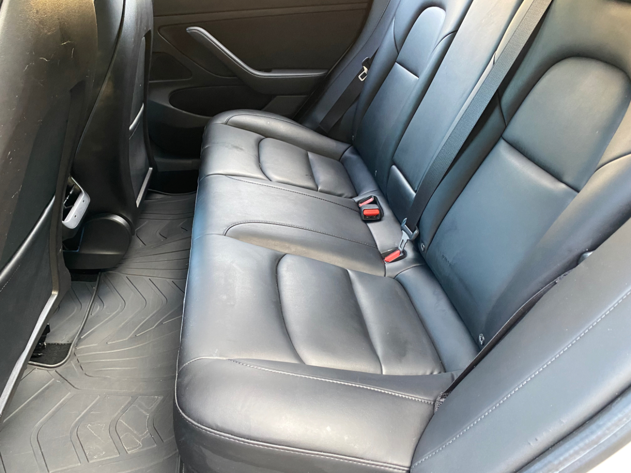 Tesla Model 3 Standard Range RWD 2020