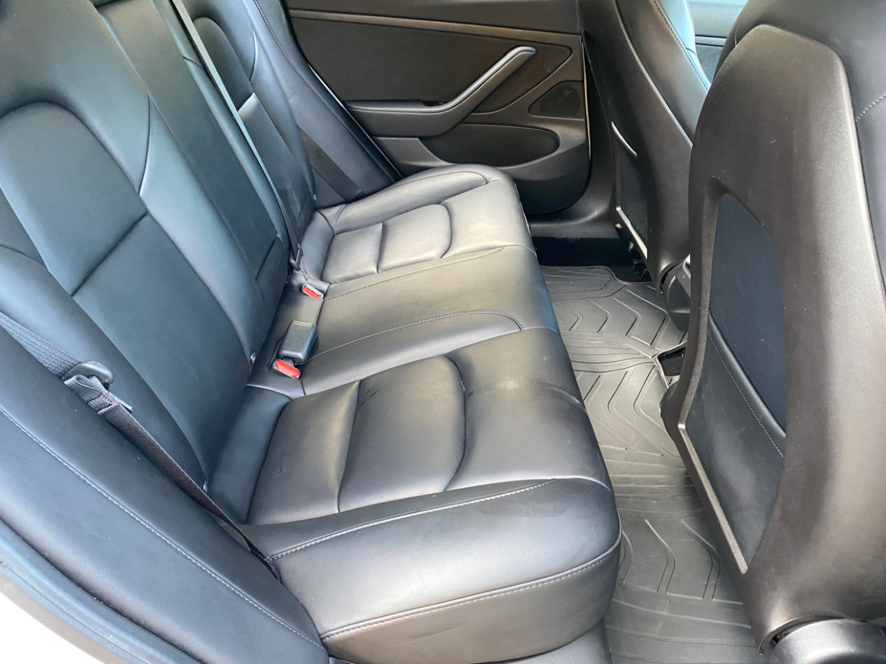 Tesla Model 3 Standard Range RWD 2020