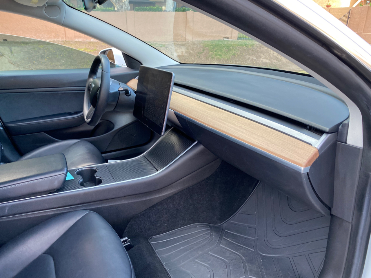 Tesla Model 3 Standard Range RWD 2020