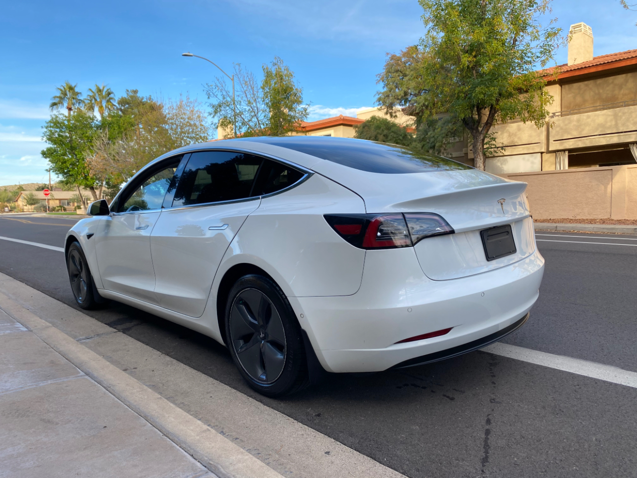 Tesla Model 3 Standard Range RWD 2020