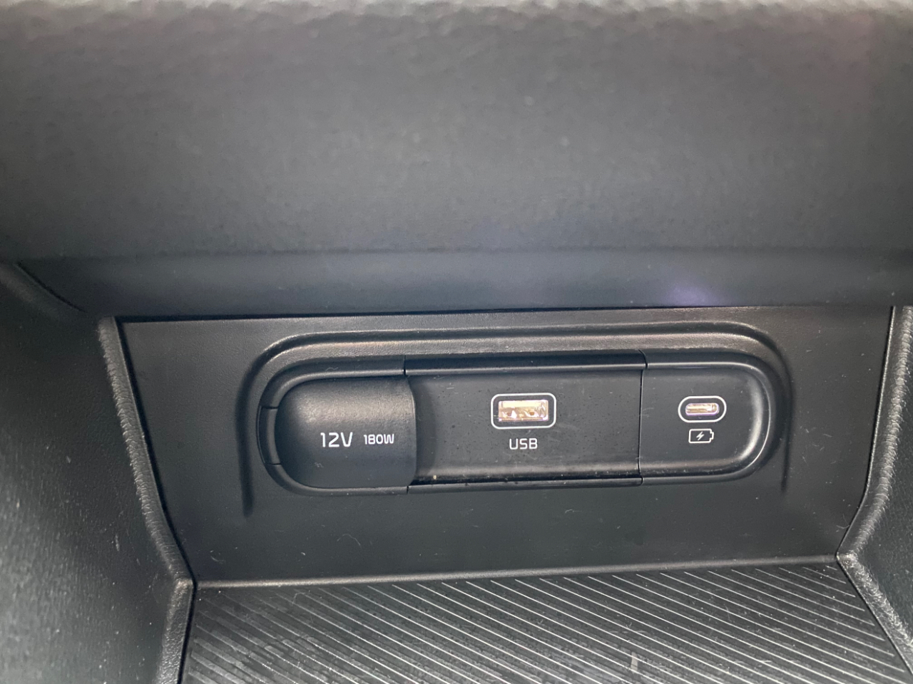 Kia Sportage LX FWD 2024