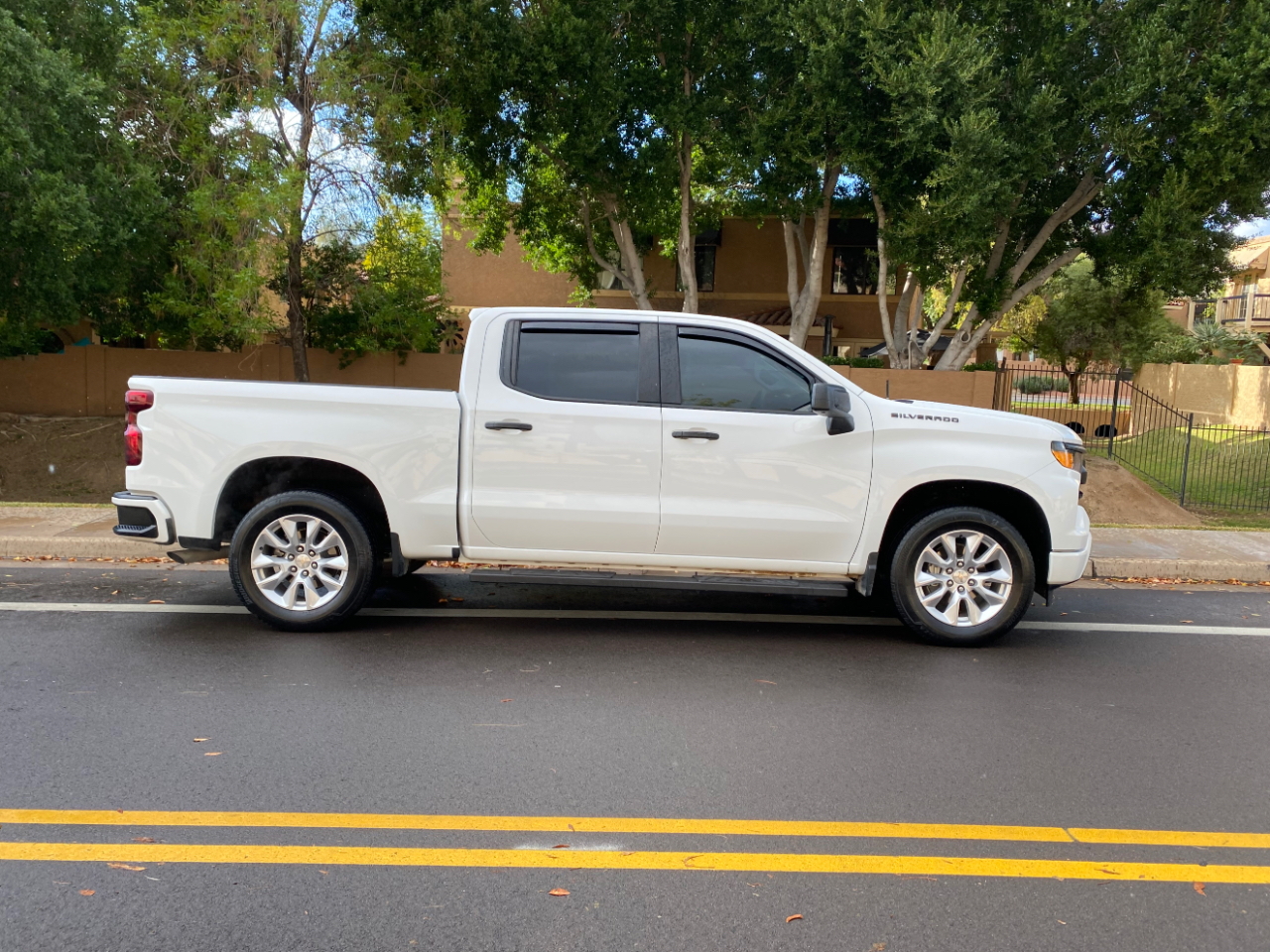 Chevrolet Silverado 1500 2WD Crew Cab 147" Custom 2024