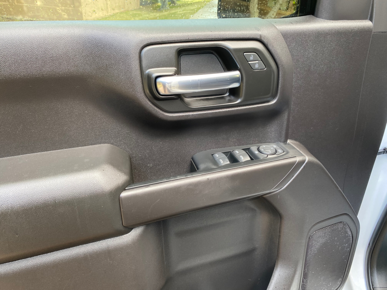 Chevrolet Silverado 1500 2WD Crew Cab 147" Custom 2024