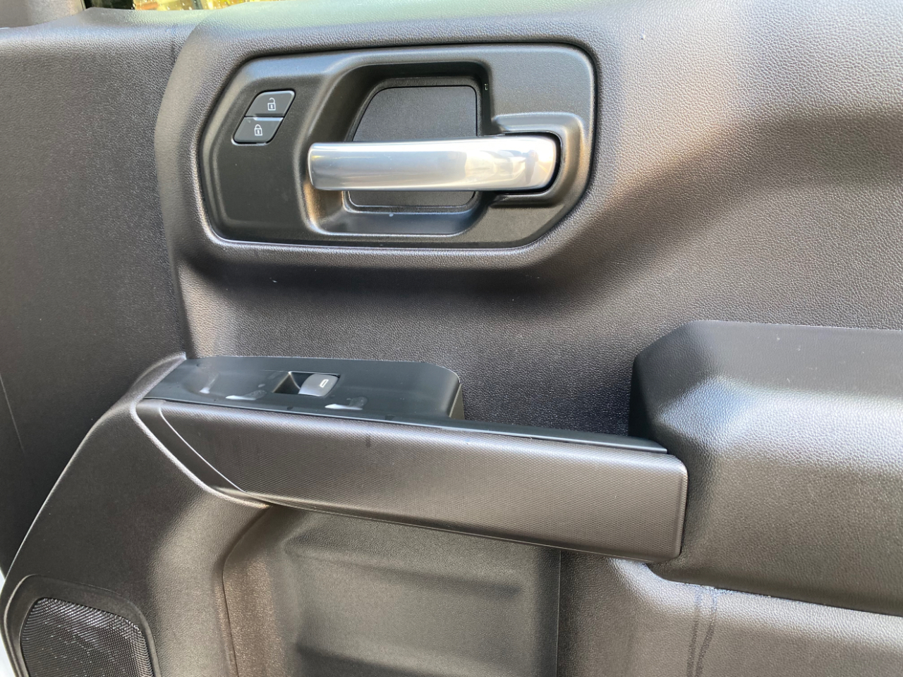 Chevrolet Silverado 1500 2WD Crew Cab 147" Custom 2024