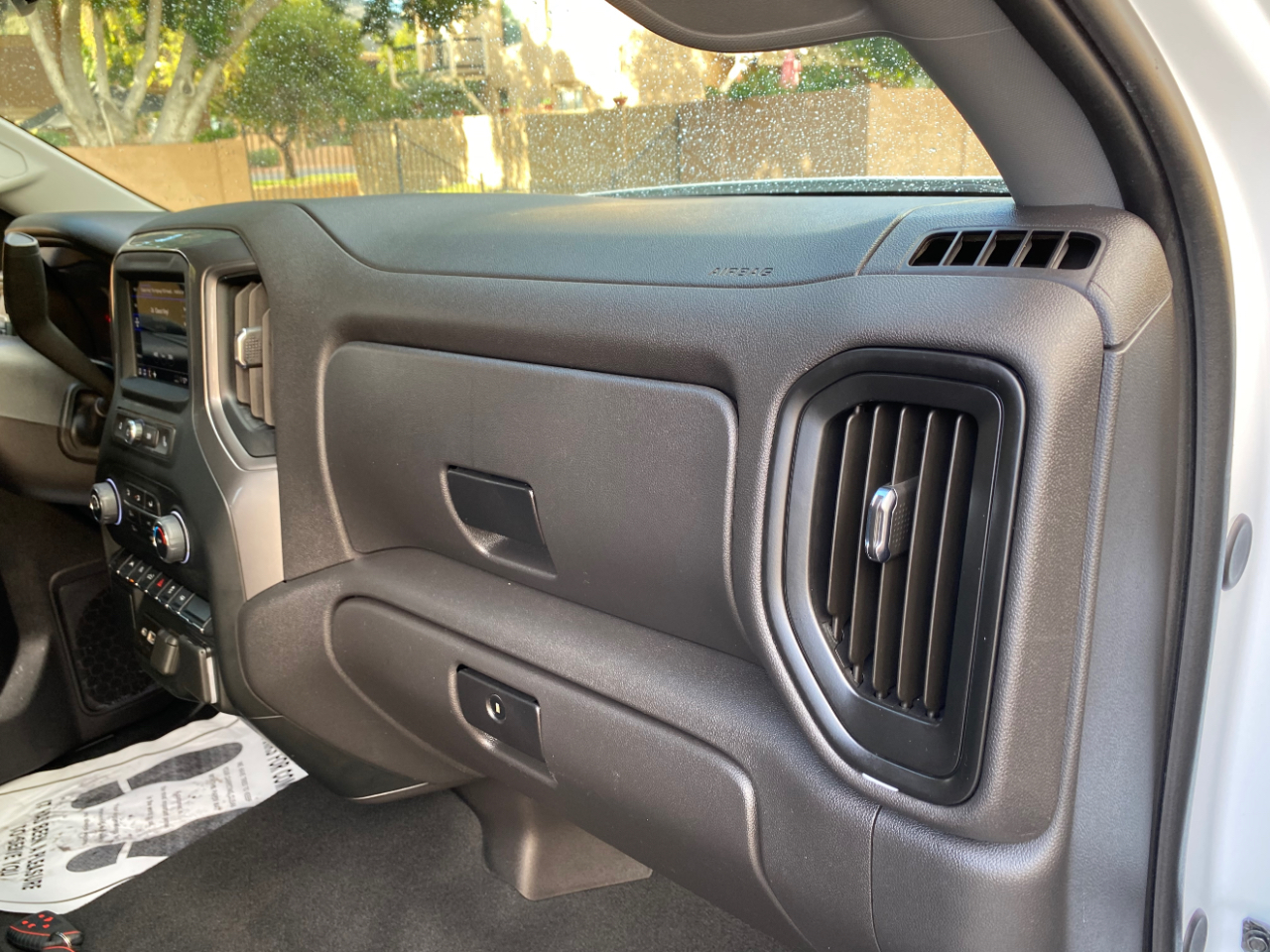 Chevrolet Silverado 1500 2WD Crew Cab 147" Custom 2024