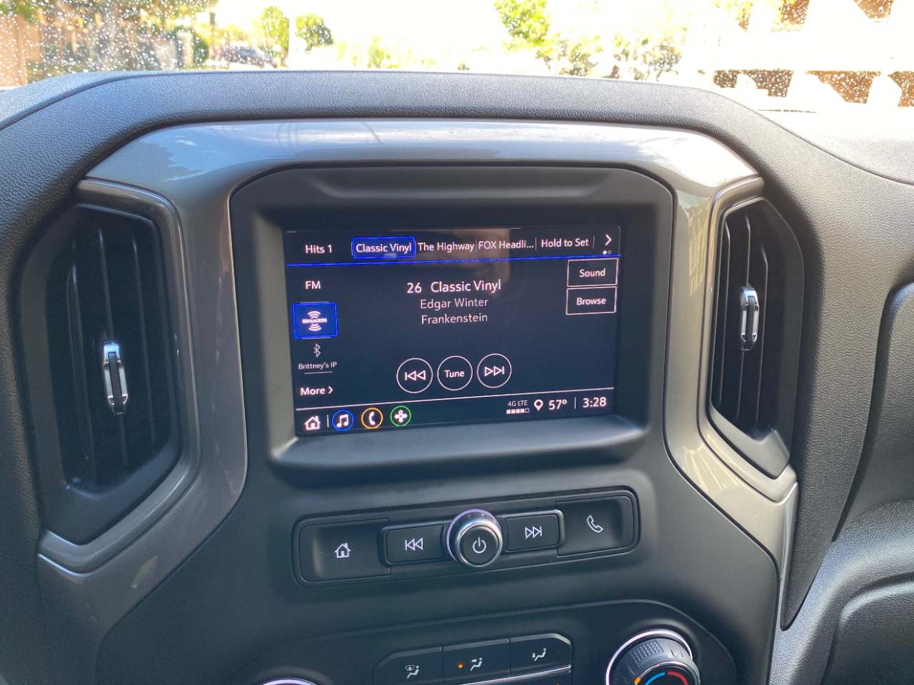 Chevrolet Silverado 1500 2WD Crew Cab 147" Custom 2024