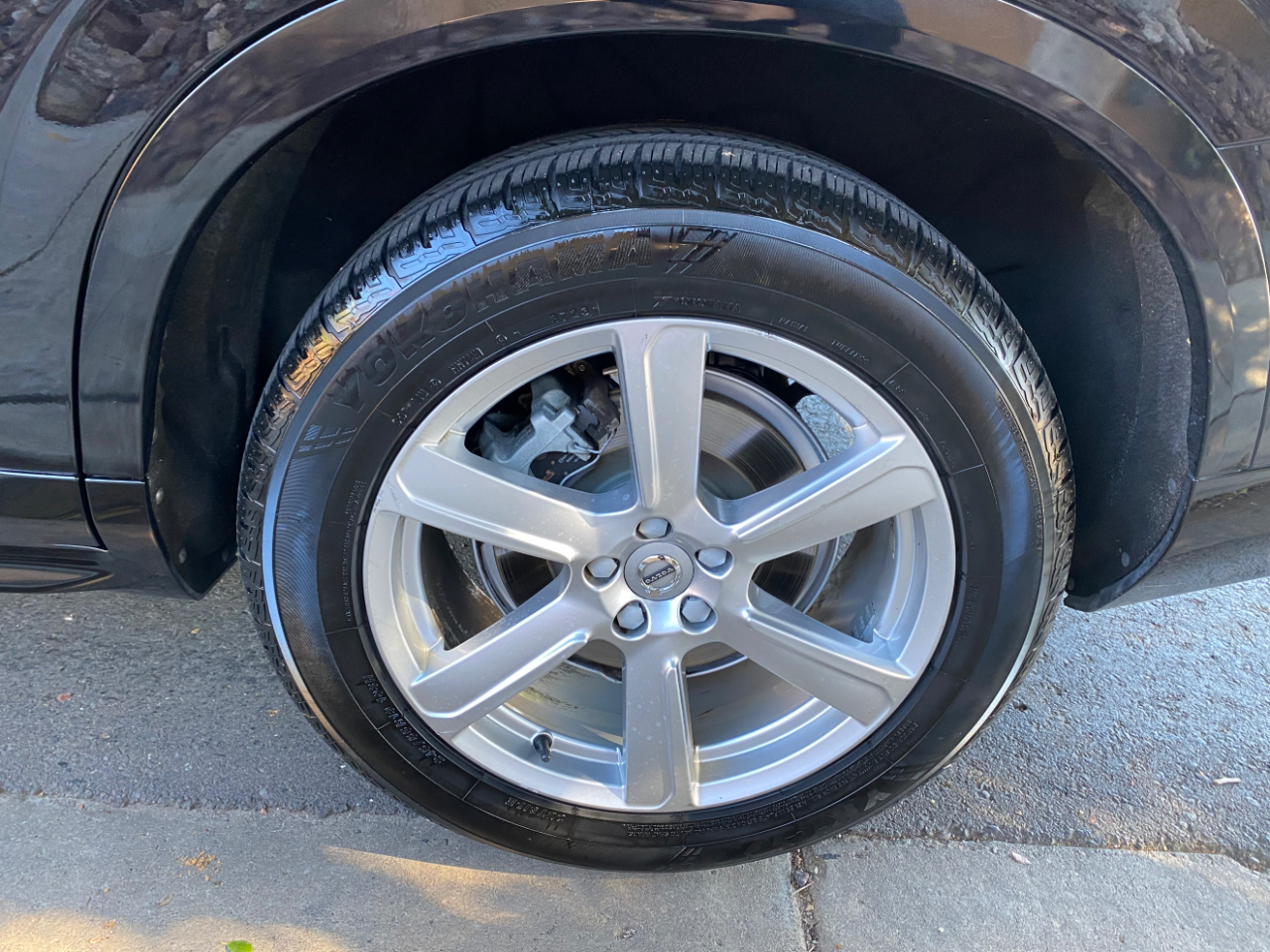 Volvo XC90 T6 AWD Momentum 6 Passenger 2020