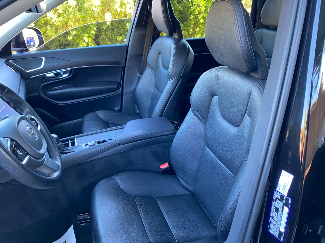 Volvo XC90 T6 AWD Momentum 6 Passenger 2020