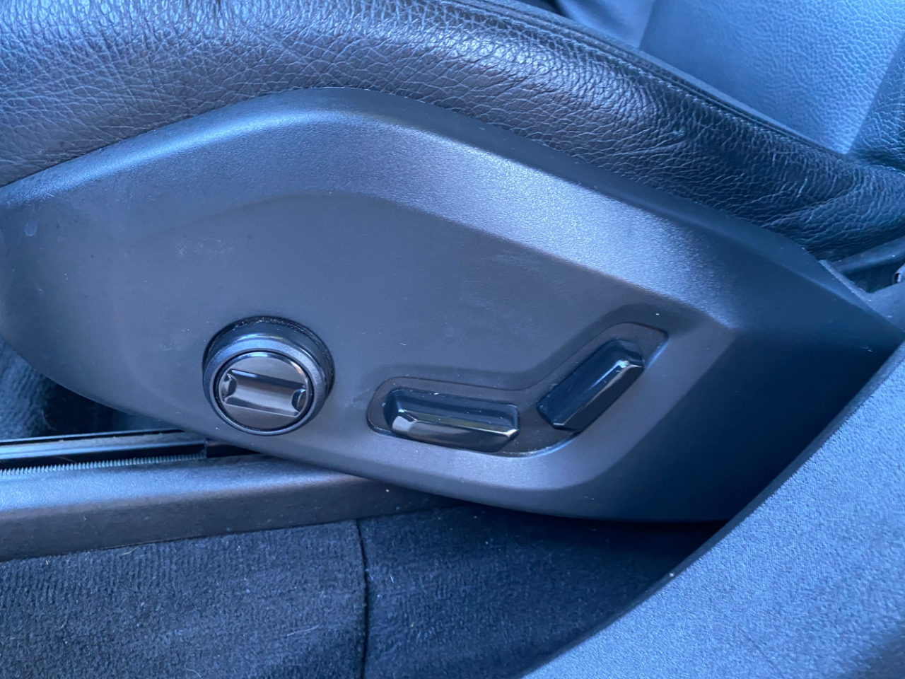 Volvo XC90 T6 AWD Momentum 6 Passenger 2020