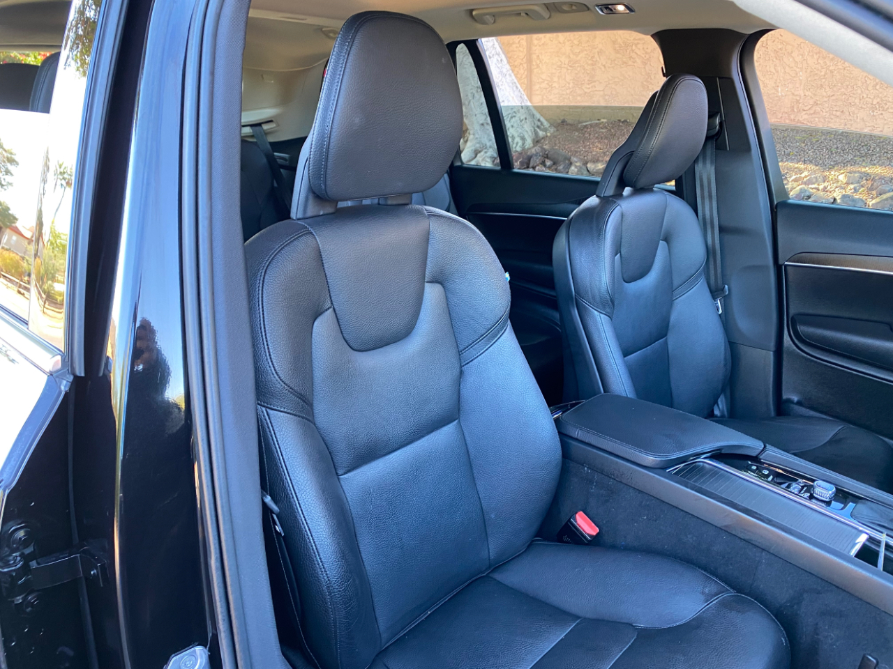 Volvo XC90 T6 AWD Momentum 6 Passenger 2020