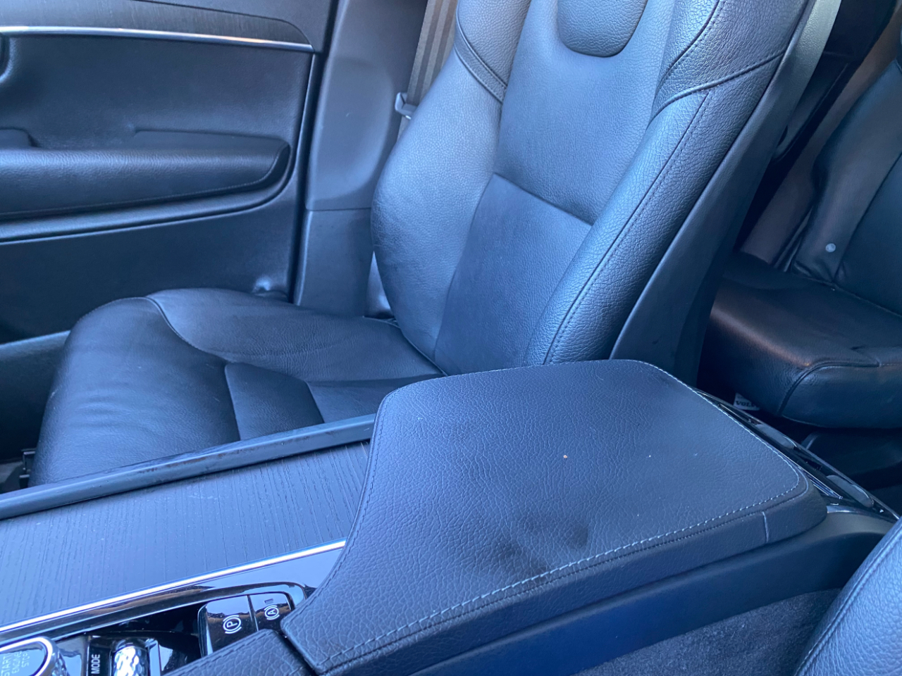 Volvo XC90 T6 AWD Momentum 6 Passenger 2020