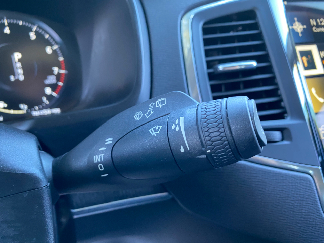 Volvo XC90 T6 AWD Momentum 6 Passenger 2020