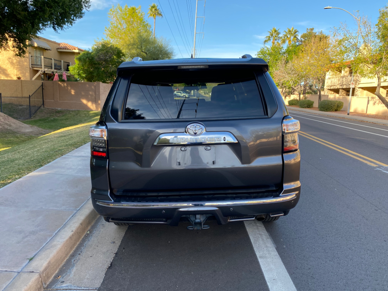 Toyota 4Runner Limited V6 2WD 2015