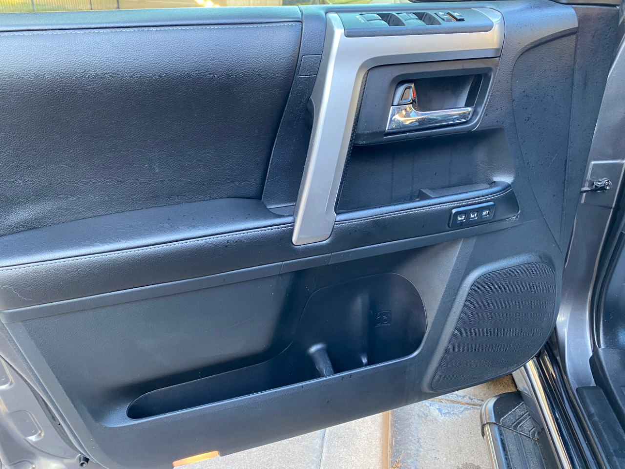 Toyota 4Runner Limited V6 2WD 2015