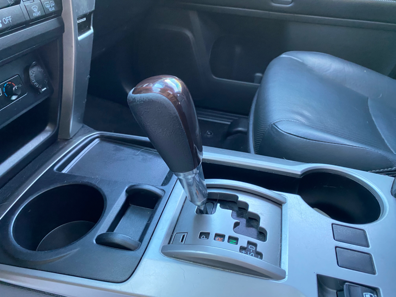 Toyota 4Runner Limited V6 2WD 2015