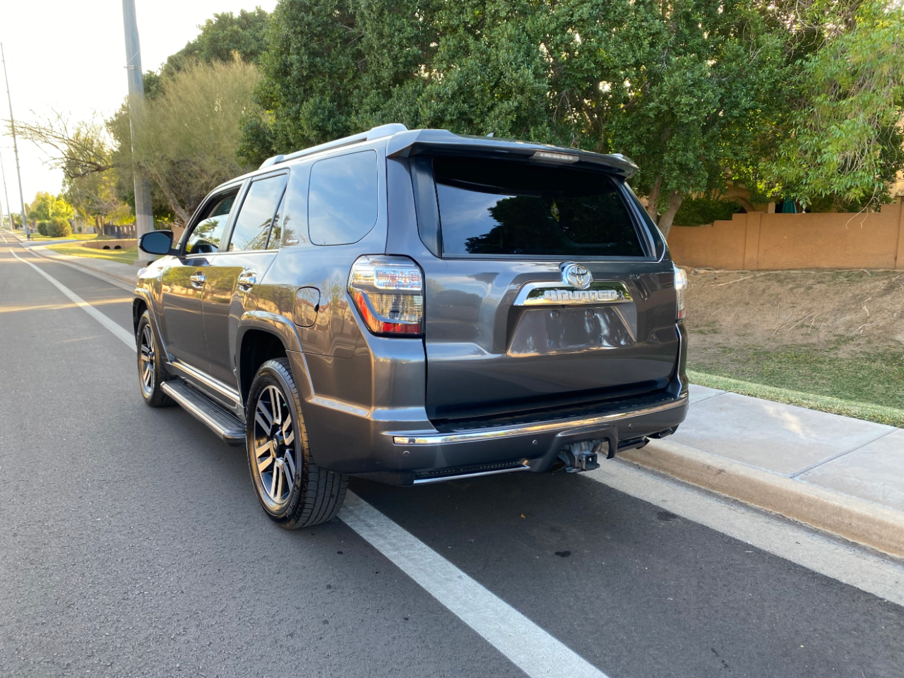 Toyota 4Runner Limited V6 2WD 2015