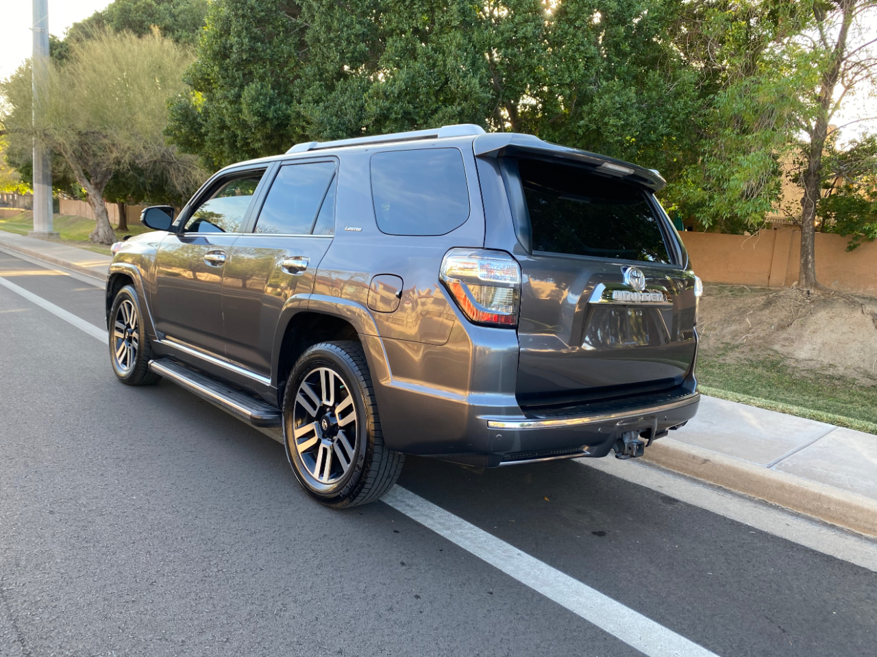 Toyota 4Runner Limited V6 2WD 2015