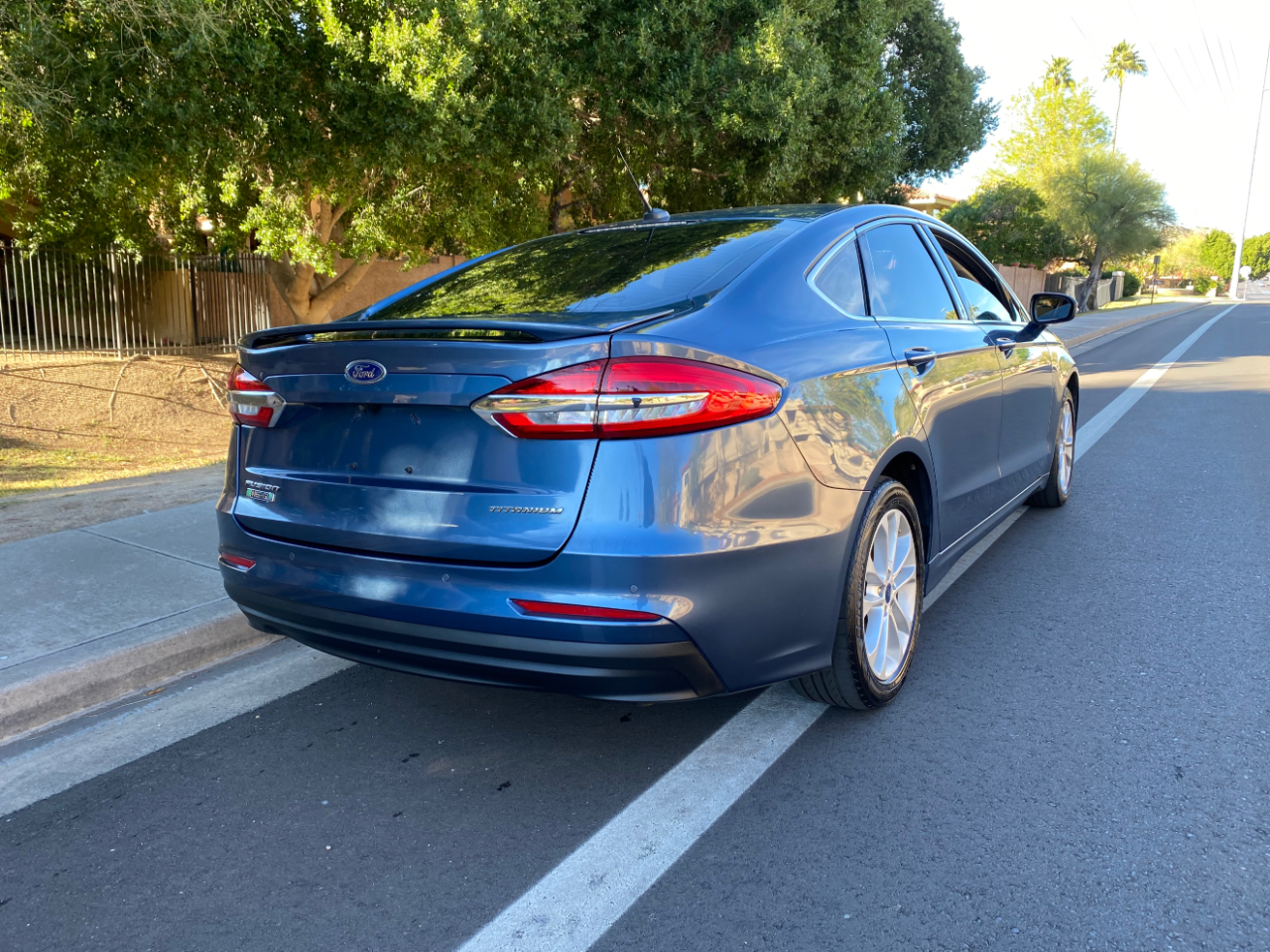 Ford Fusion Energi Titanium FWD 2019