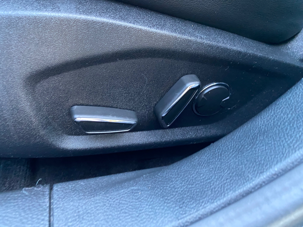 Ford Fusion Energi Titanium FWD 2019