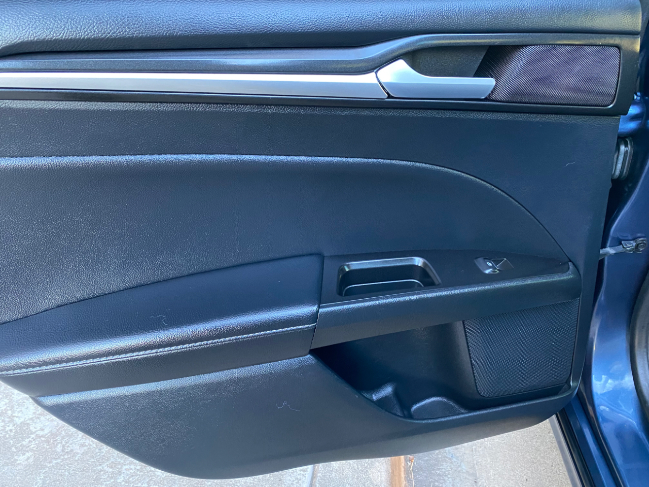 Ford Fusion Energi Titanium FWD 2019