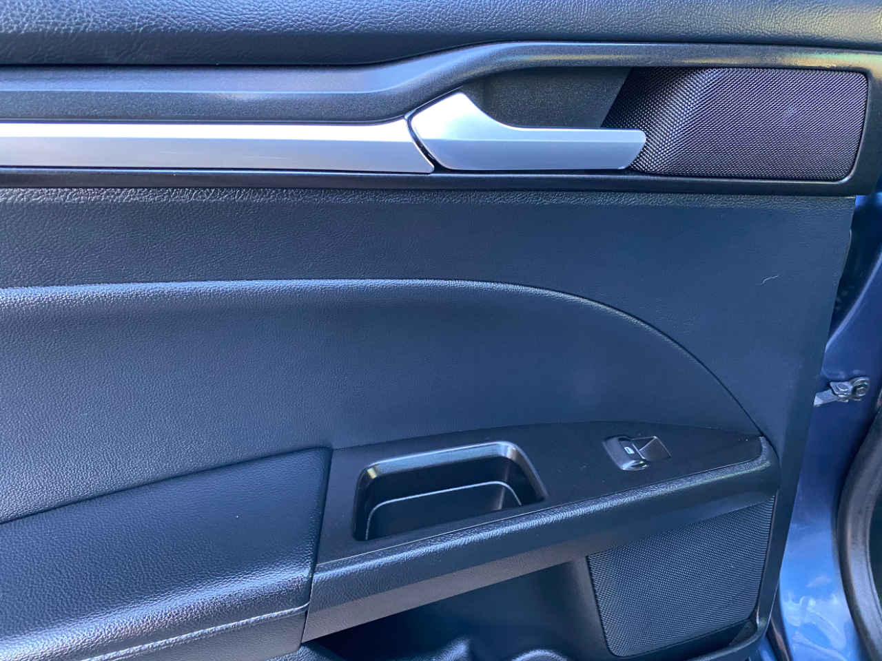 Ford Fusion Energi Titanium FWD 2019