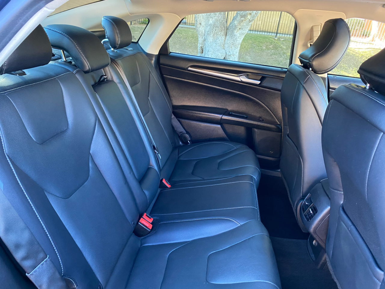 Ford Fusion Energi Titanium FWD 2019