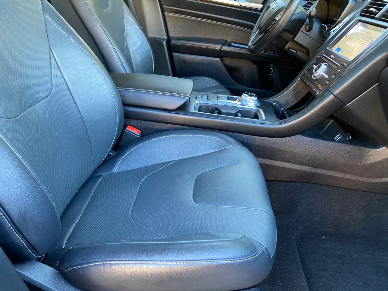 Ford Fusion Energi Titanium FWD 2019