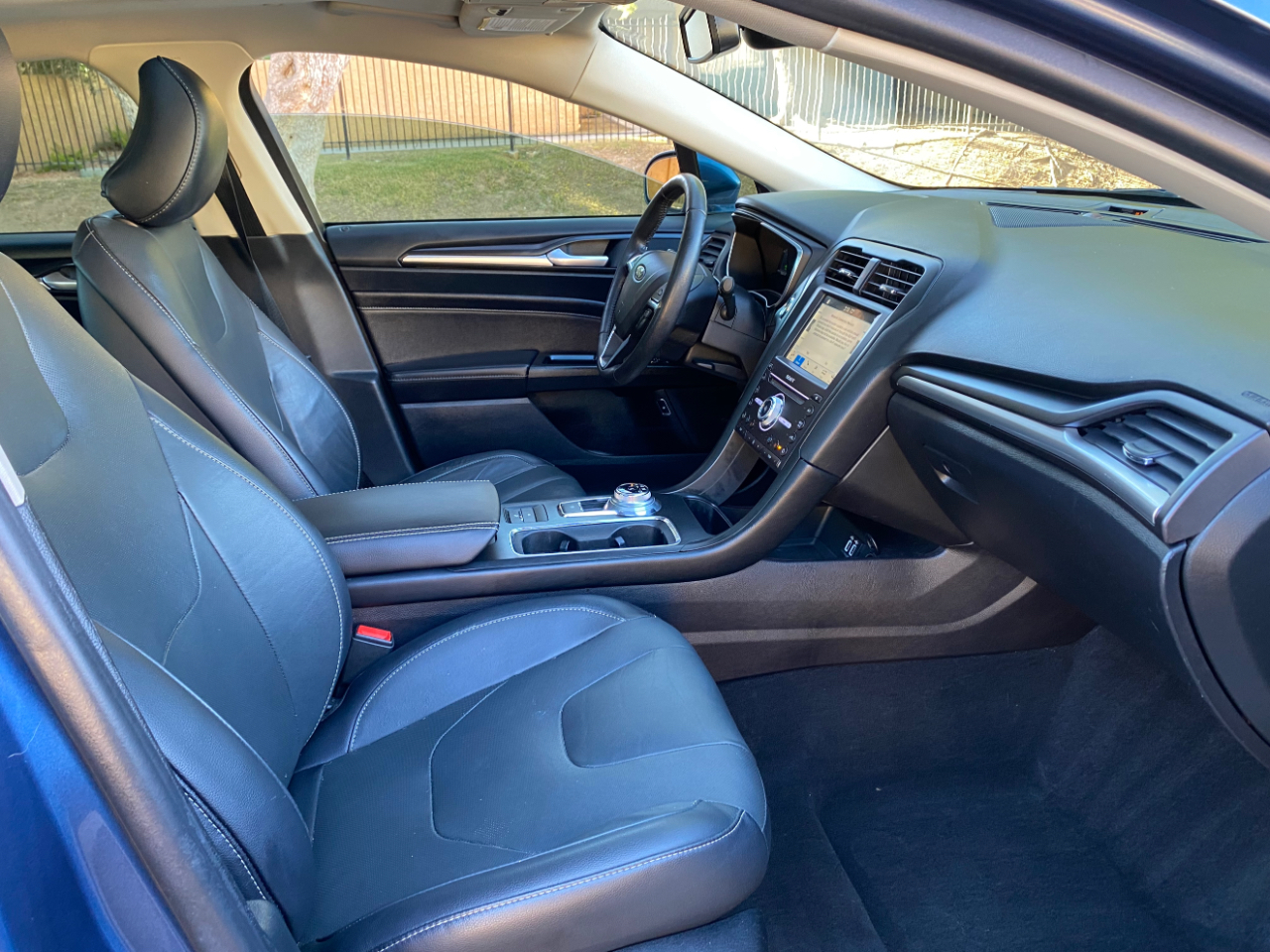 Ford Fusion Energi Titanium FWD 2019