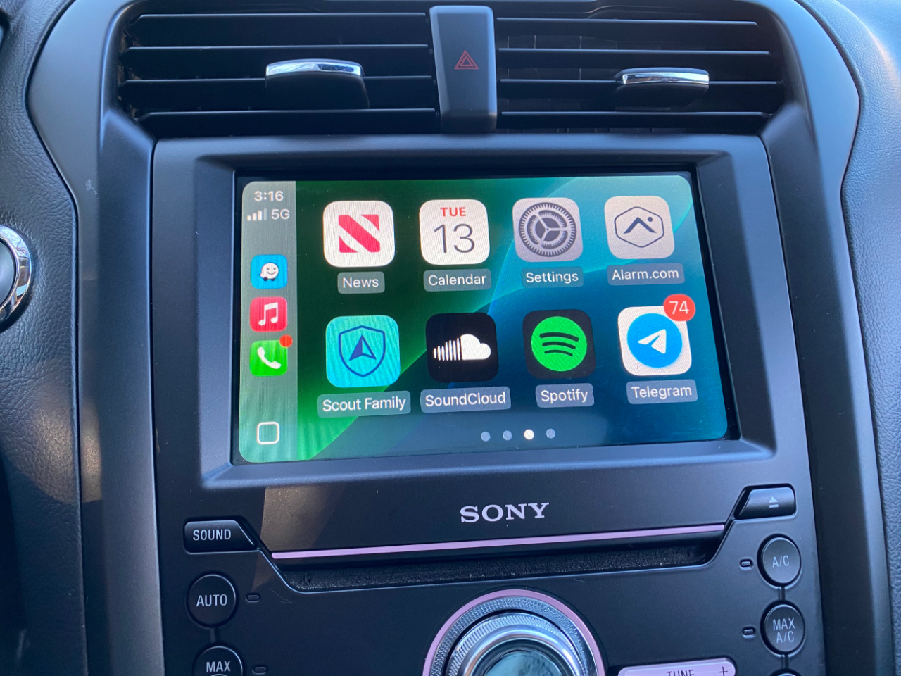 Ford Fusion Energi Titanium FWD 2019