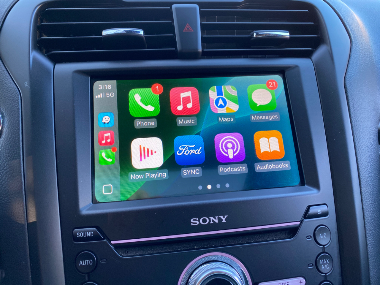 Ford Fusion Energi Titanium FWD 2019