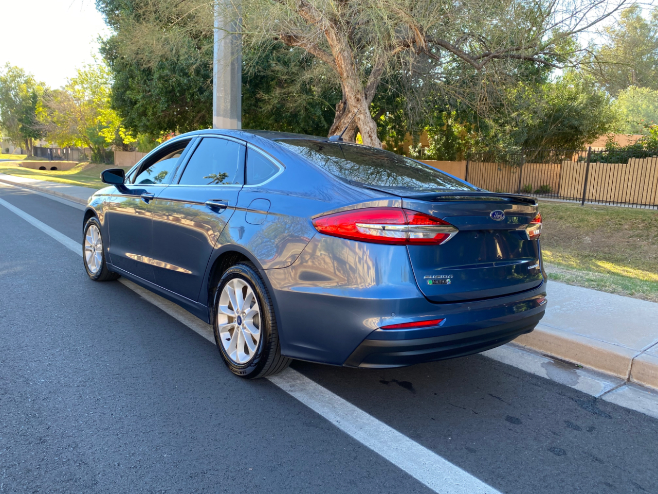 Ford Fusion Energi Titanium FWD 2019