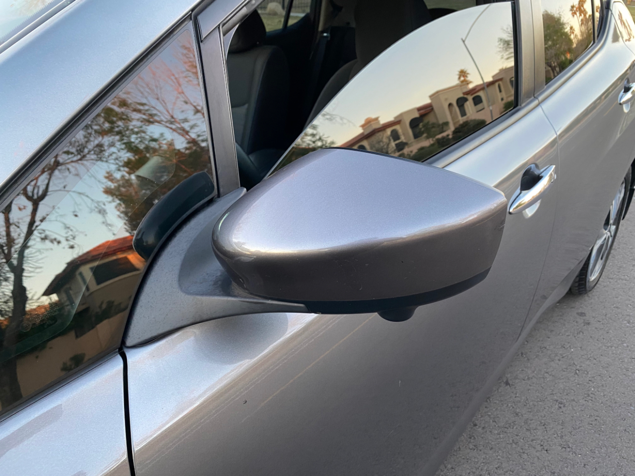 Nissan Leaf SV Hatchback 2021