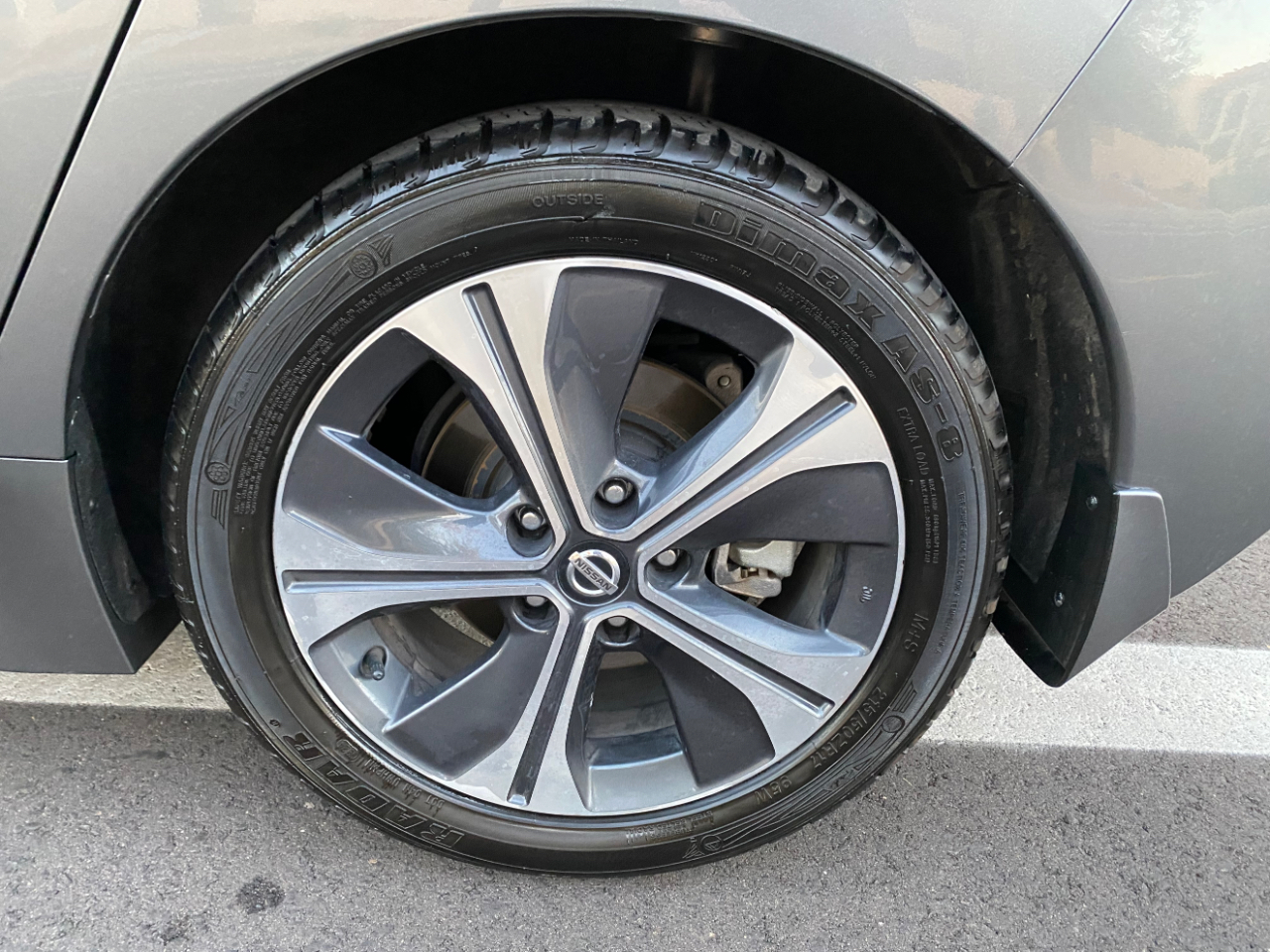 Nissan Leaf SV Hatchback 2021