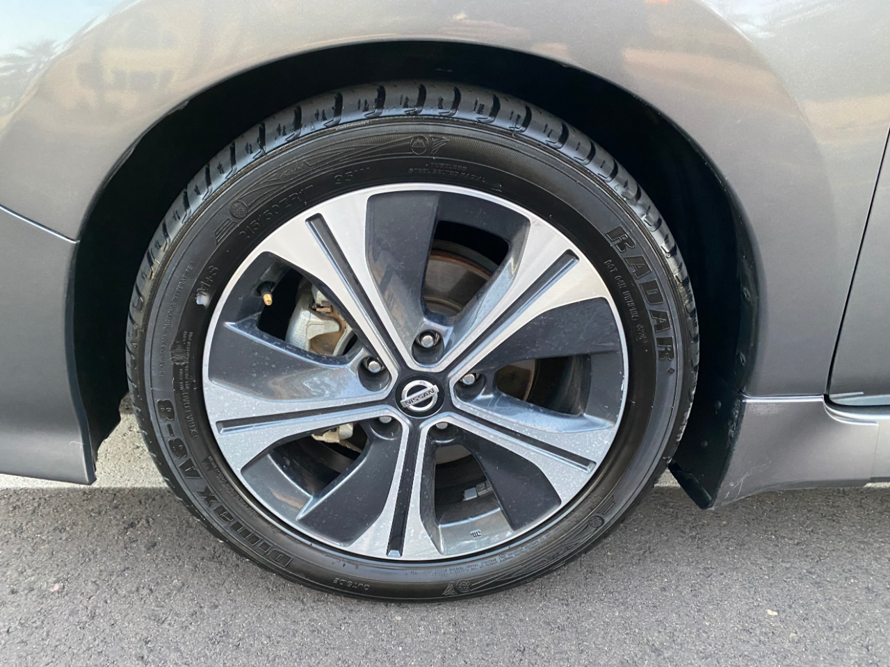 Nissan Leaf SV Hatchback 2021