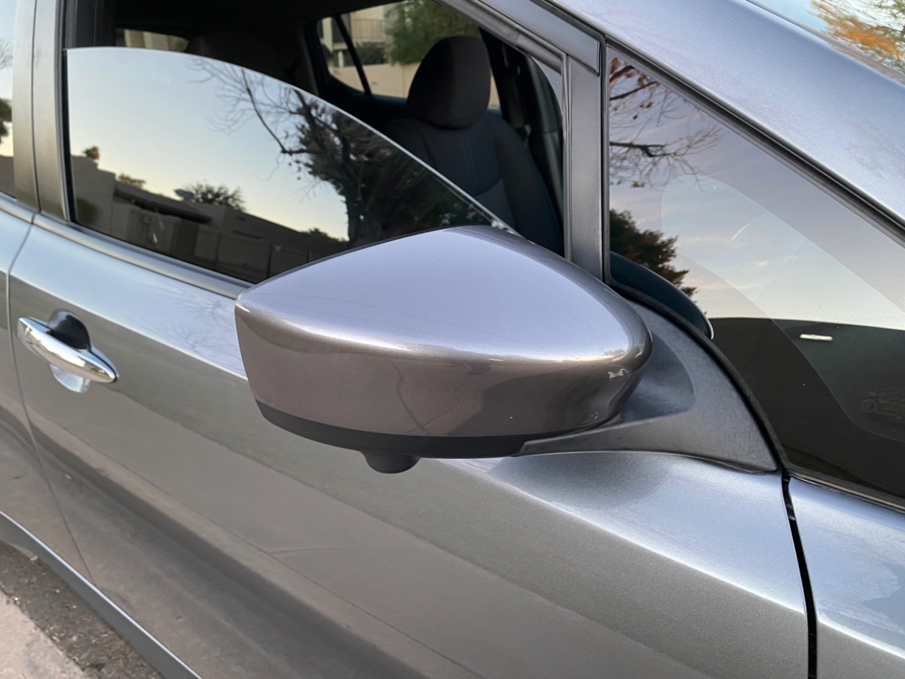 Nissan Leaf SV Hatchback 2021