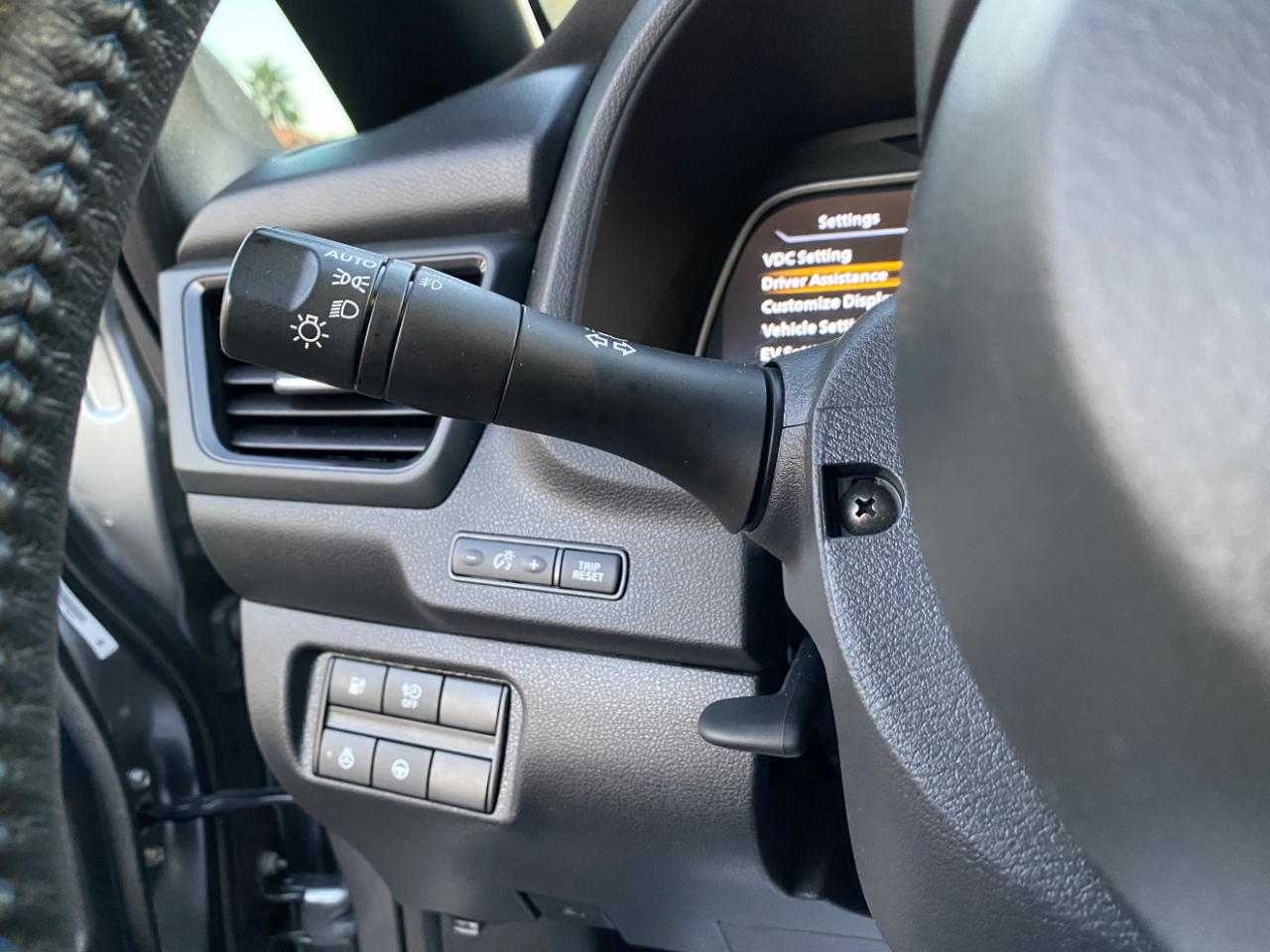 Nissan Leaf SV Hatchback 2021