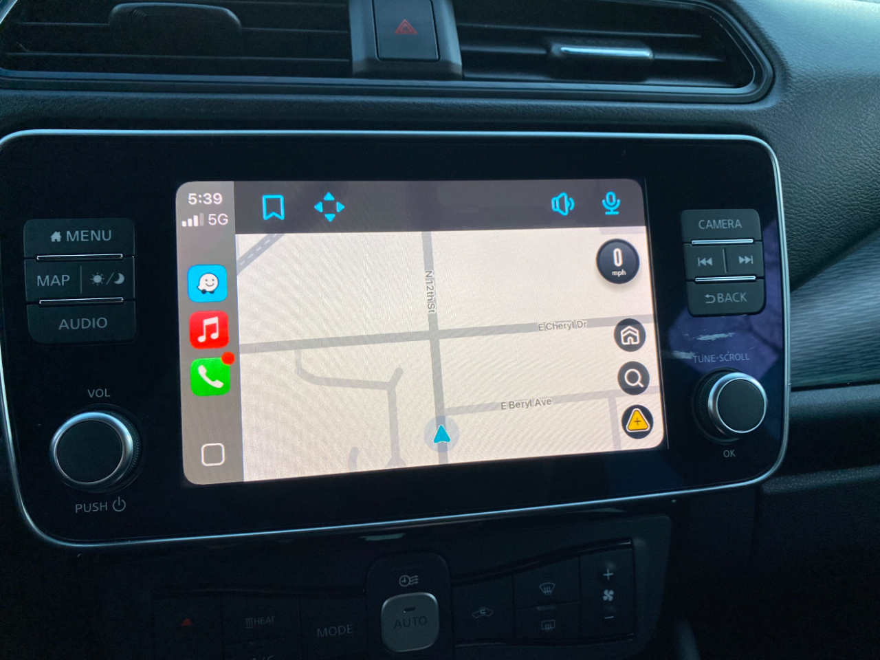 Nissan Leaf SV Hatchback 2021