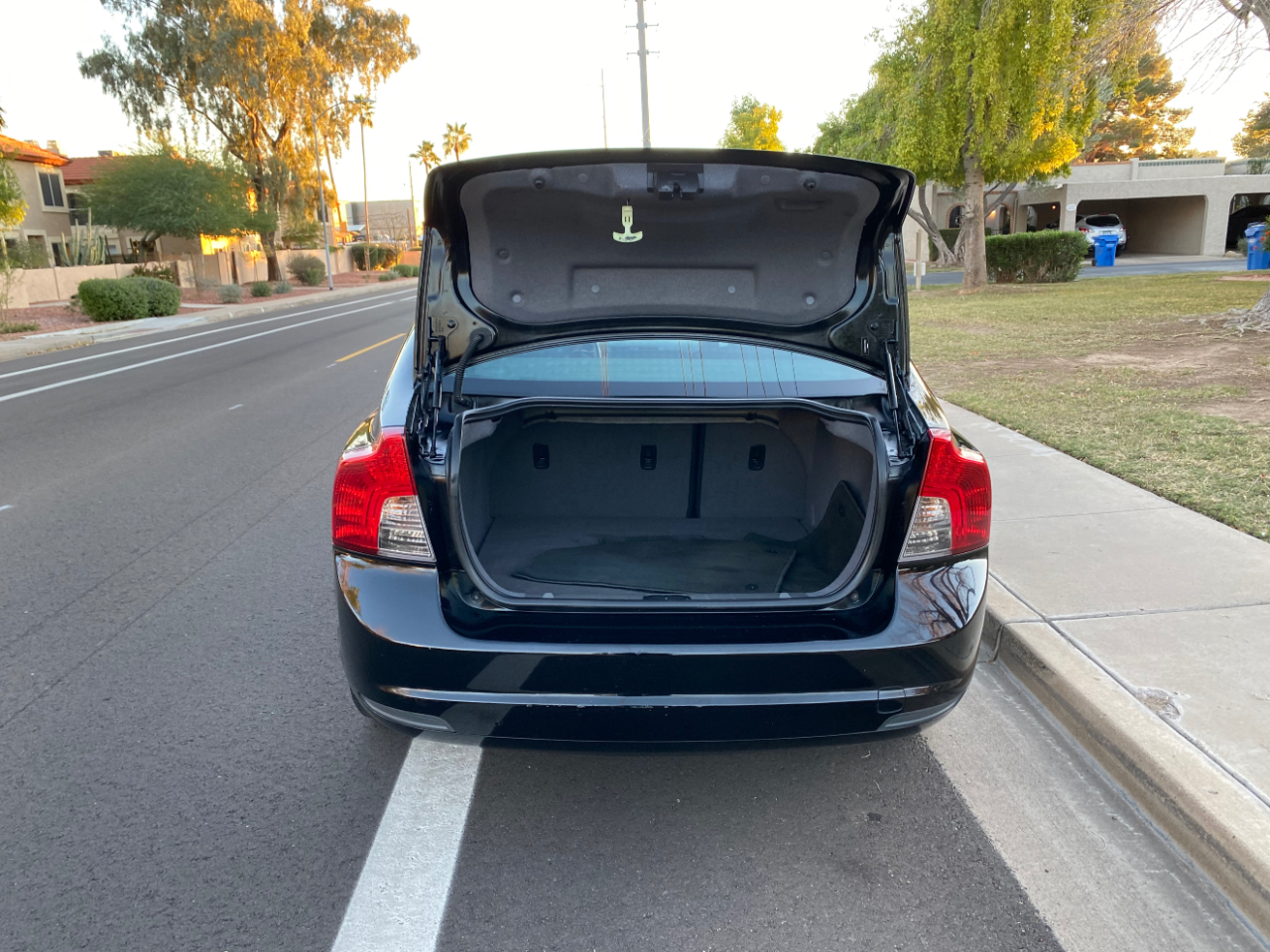 Volvo S40 4dr Sdn Auto FWD 2010