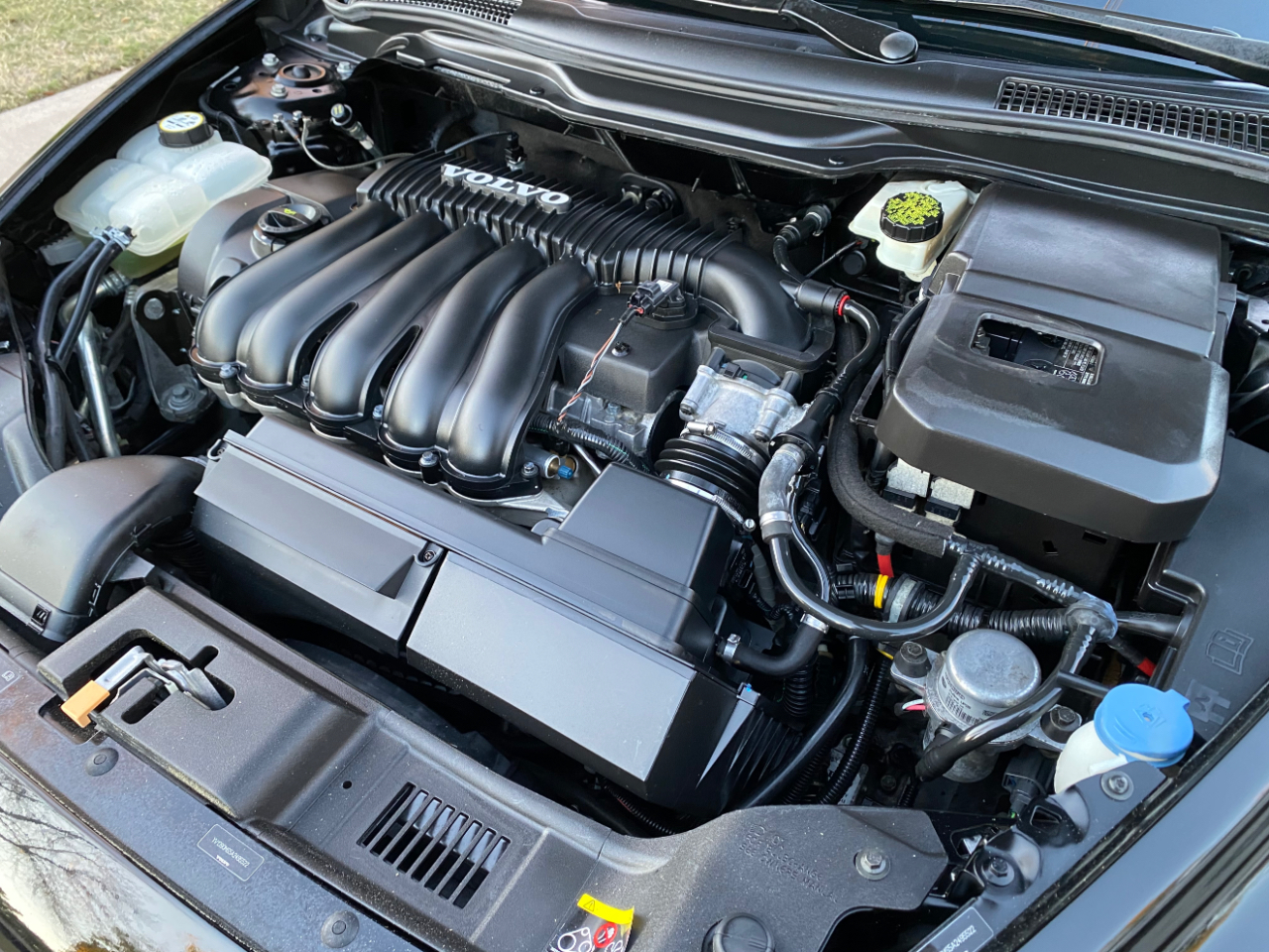 Volvo S40 4dr Sdn Auto FWD 2010