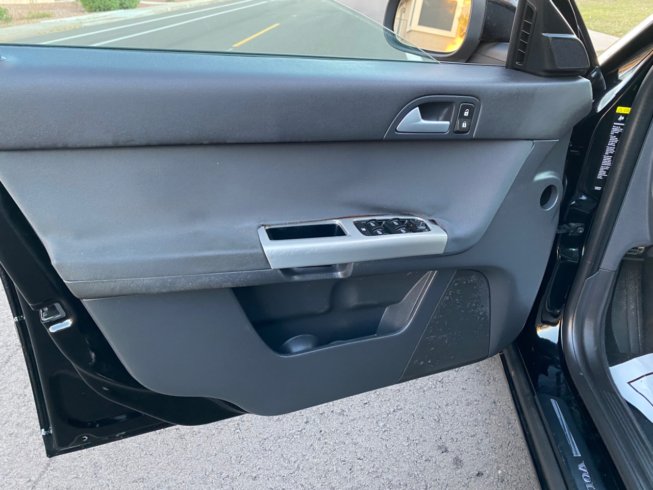 Volvo S40 4dr Sdn Auto FWD 2010