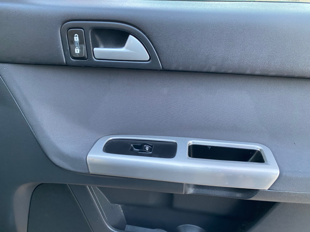 Volvo S40 4dr Sdn Auto FWD 2010